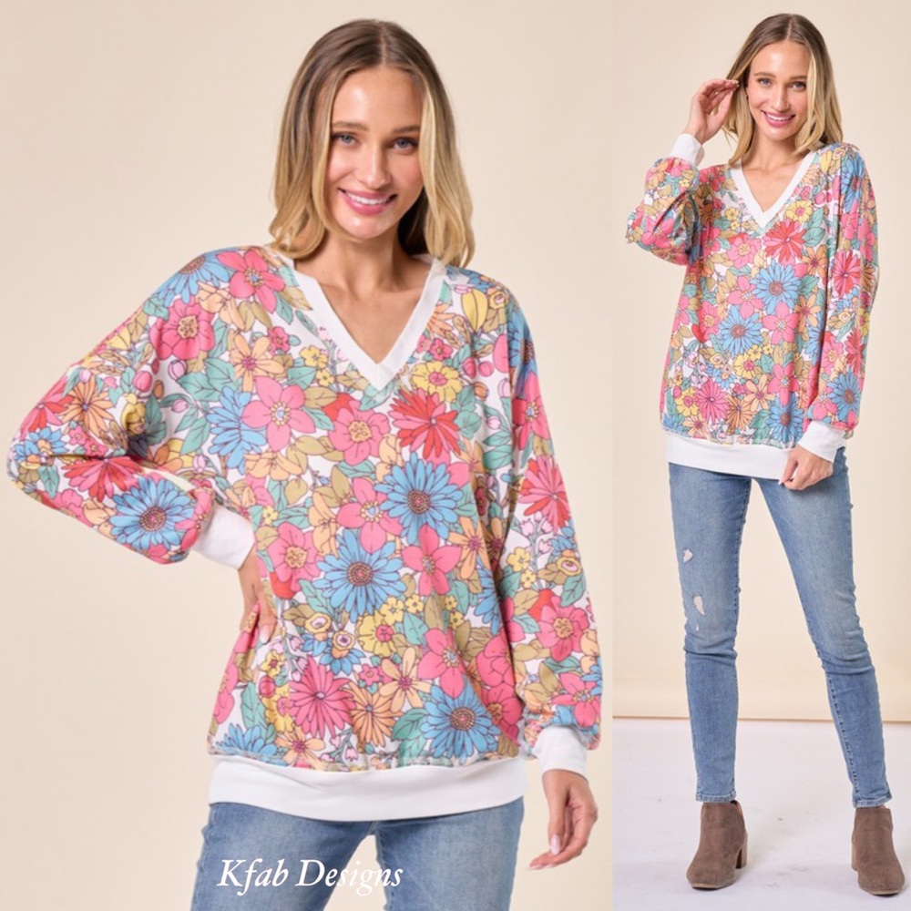 ❤️LAST 1! V Neck Floral Print Sweatshirt w/Contrast Neckline, Cuffs, and Band! - Picture 3 of 9